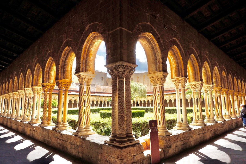 Monreale katedrali, Benedikten Manastır Avlusu
