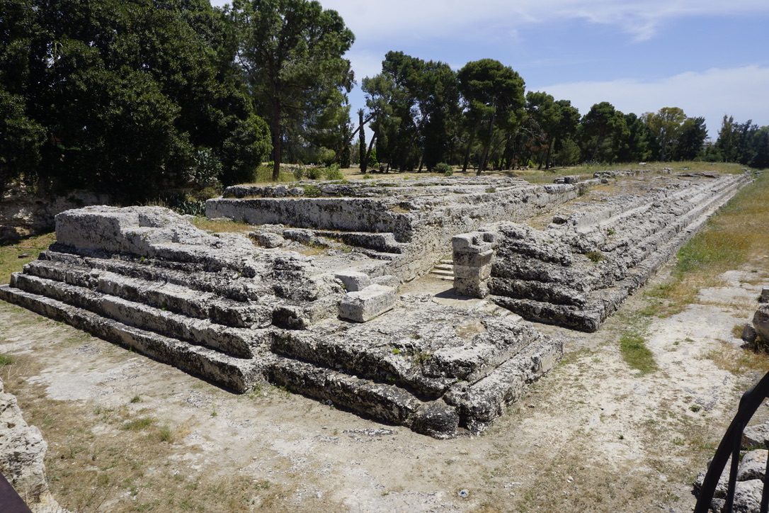 Siraküza, Neapolis kenti, Zeus Altarı